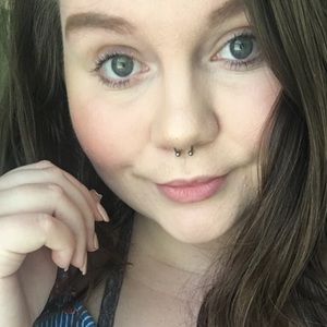 Meet your Posher, Alivia